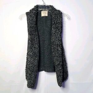 Abercrombie & Fitch open daux fur gray sleeveless cardigan sz XS